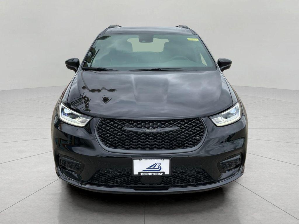 new 2026 Chrysler Pacifica car, priced at $53,124