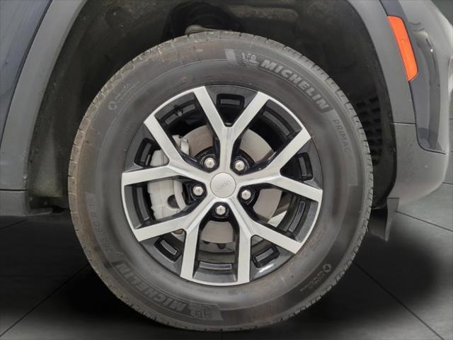 used 2023 Jeep Grand Cherokee car, priced at $34,554