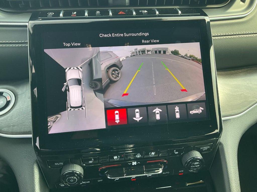 new 2025 Jeep Grand Cherokee car, priced at $48,745
