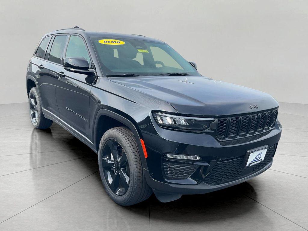 new 2025 Jeep Grand Cherokee car, priced at $48,745