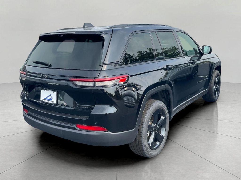 new 2025 Jeep Grand Cherokee car, priced at $48,745