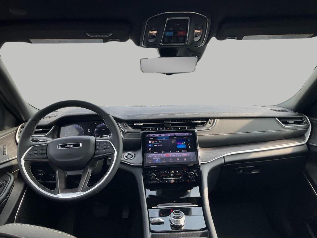 new 2025 Jeep Grand Cherokee car, priced at $48,745