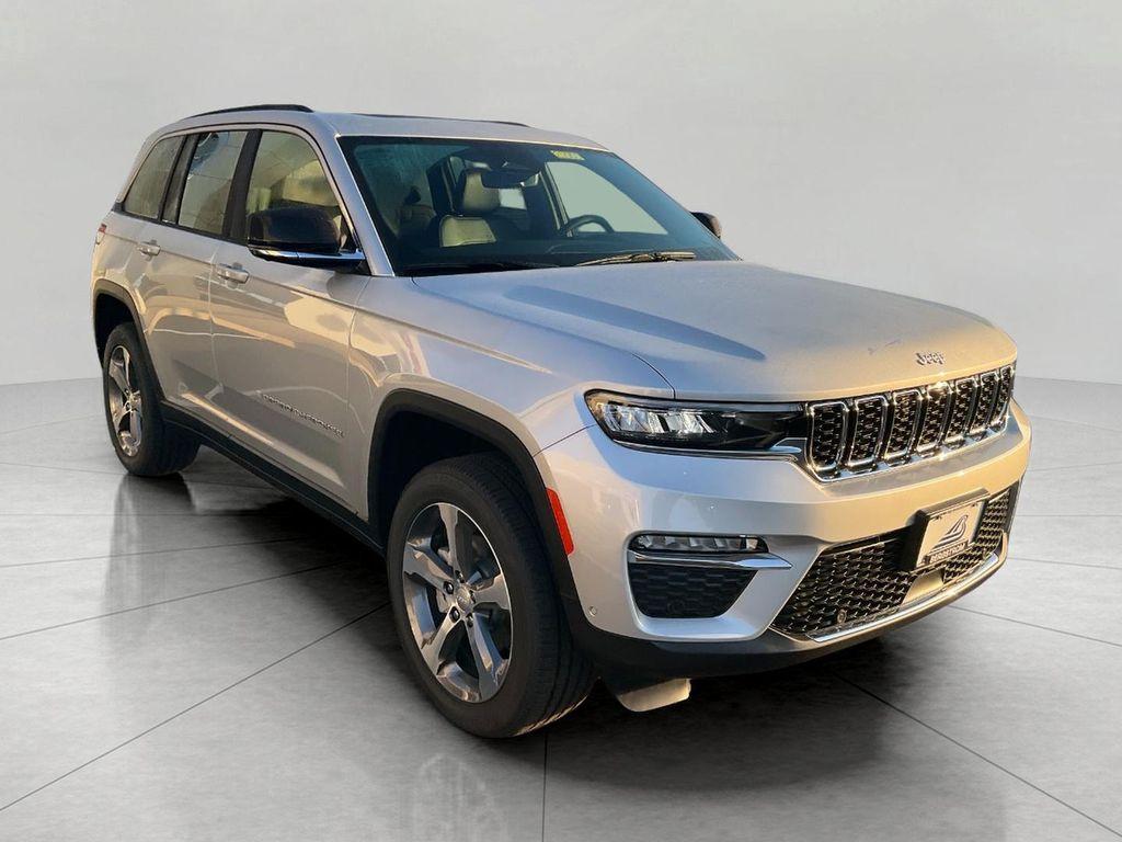 new 2025 Jeep Grand Cherokee car, priced at $52,361