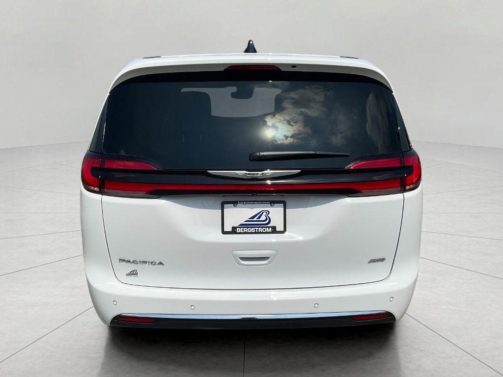new 2025 Chrysler Pacifica car, priced at $42,145
