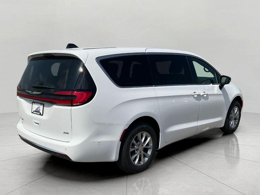 new 2025 Chrysler Pacifica car, priced at $42,145
