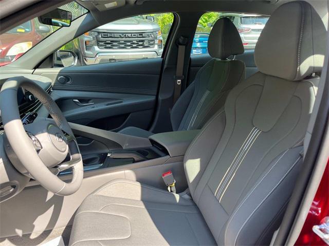new 2025 Hyundai Elantra car, priced at $25,580