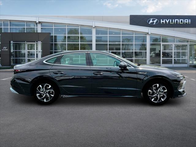 new 2024 Hyundai Sonata car, priced at $28,953