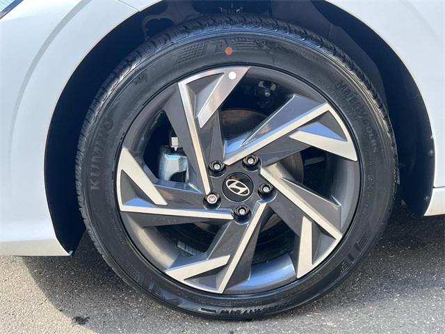 new 2025 Hyundai Elantra car, priced at $25,605