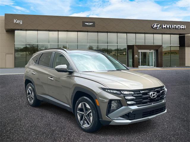 new 2025 Hyundai TUCSON Hybrid car, priced at $38,320