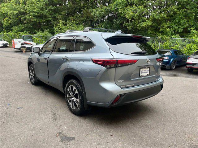 used 2022 Toyota Highlander car, priced at $29,291