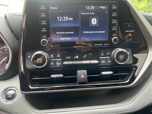 used 2022 Toyota Highlander car, priced at $29,291