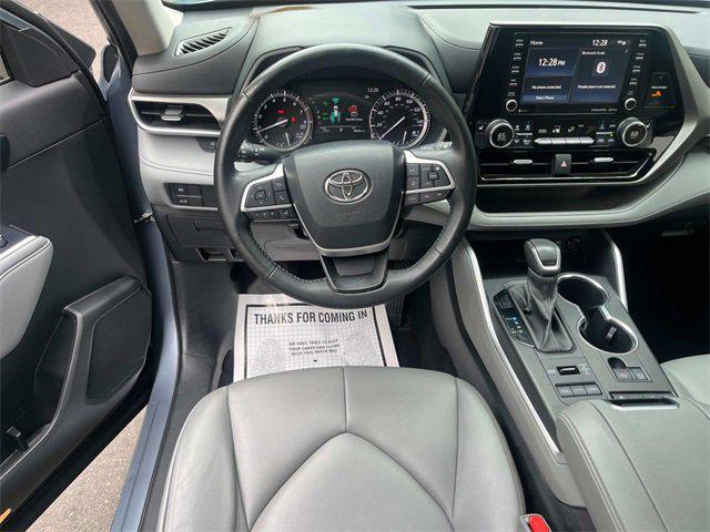 used 2022 Toyota Highlander car, priced at $29,291