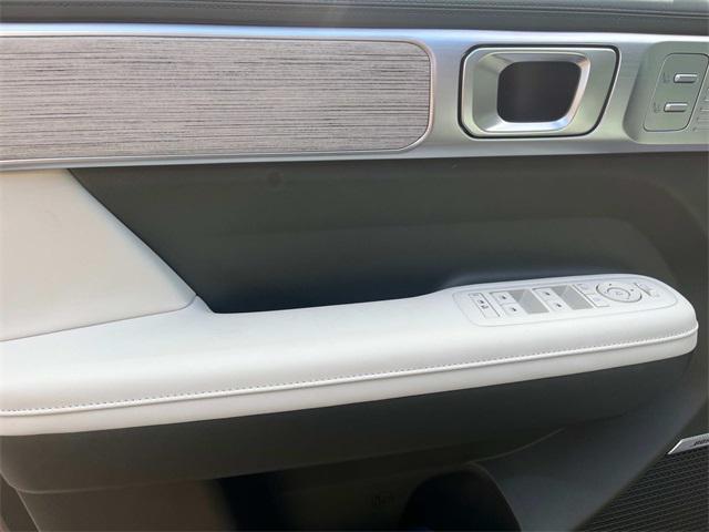 new 2025 Hyundai Santa Fe car, priced at $51,425