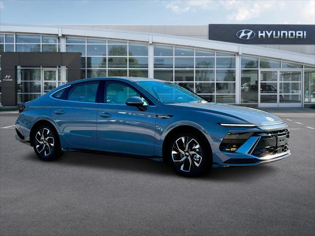 new 2025 Hyundai Sonata car, priced at $31,180