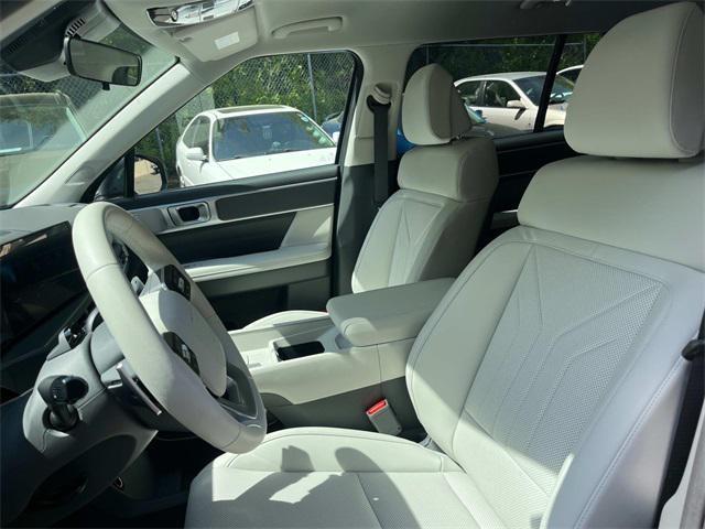 new 2025 Hyundai Santa Fe car, priced at $40,689