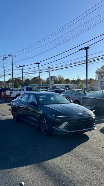 new 2024 Hyundai Sonata car, priced at $29,205