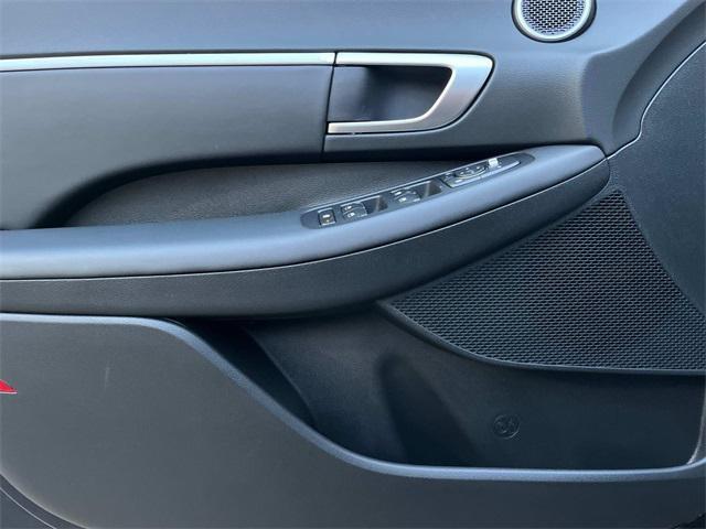 new 2025 Hyundai Sonata Hybrid car, priced at $33,010