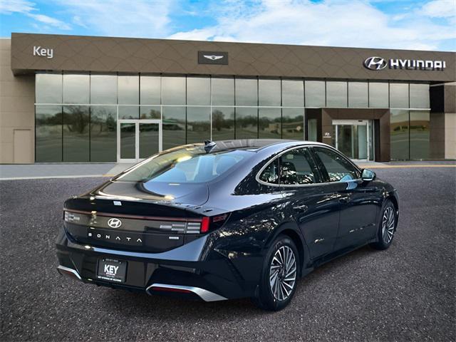 new 2025 Hyundai Sonata Hybrid car, priced at $33,010