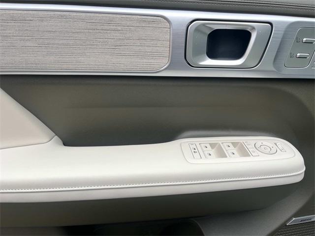 new 2025 Hyundai SANTA FE HEV car, priced at $52,484