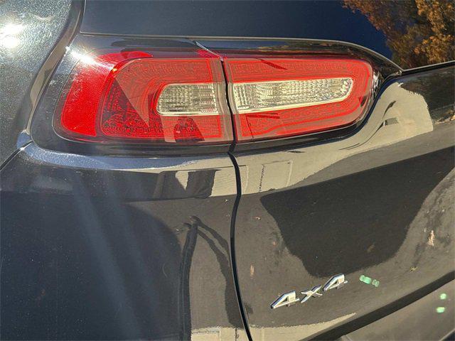 used 2015 Jeep Cherokee car, priced at $7,991