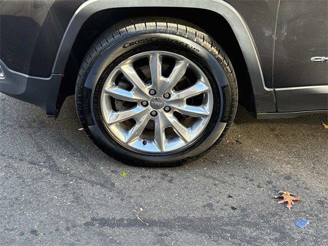 used 2015 Jeep Cherokee car, priced at $7,991