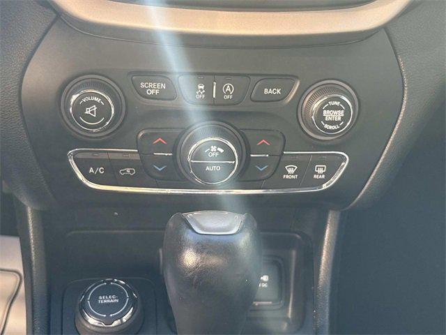 used 2015 Jeep Cherokee car, priced at $7,991