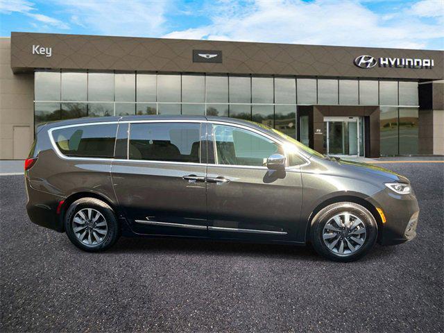 used 2023 Chrysler Pacifica Hybrid car, priced at $30,991