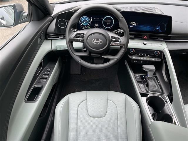 new 2025 Hyundai Elantra car, priced at $31,580