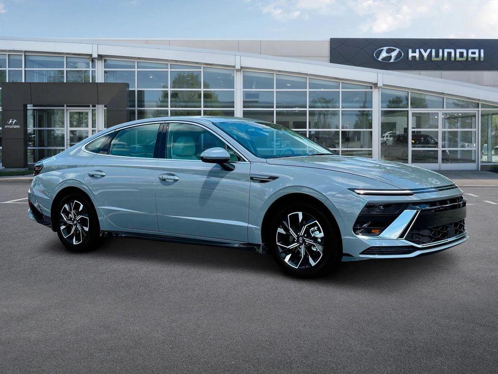 new 2024 Hyundai Sonata car, priced at $27,423