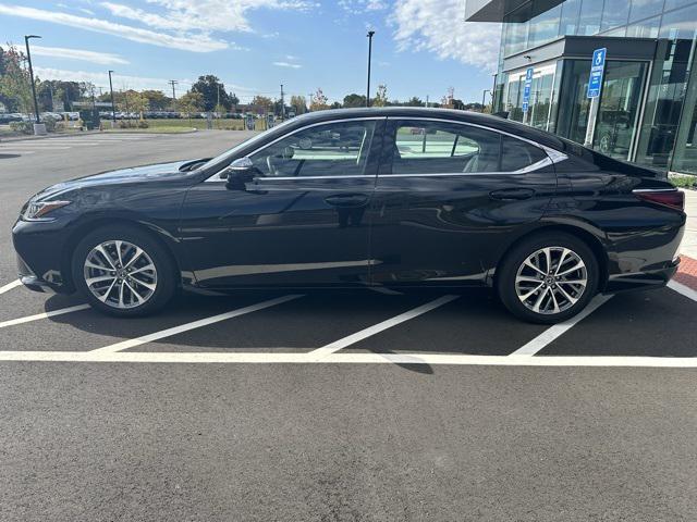 used 2022 Lexus ES 350 car, priced at $31,167