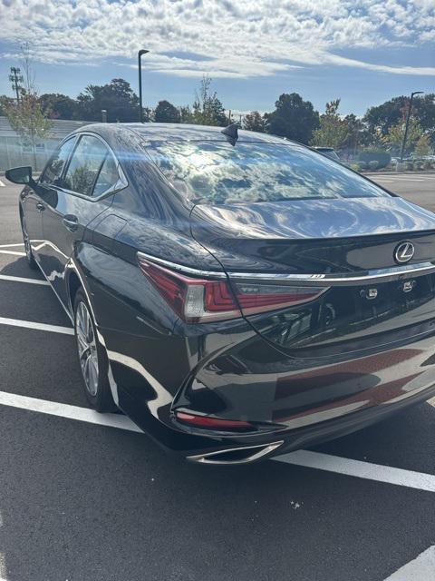 used 2022 Lexus ES 350 car, priced at $31,167