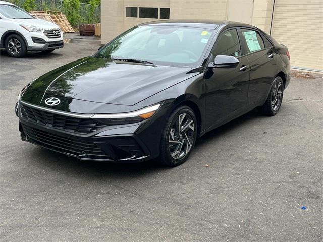 new 2025 Hyundai Elantra car, priced at $25,025