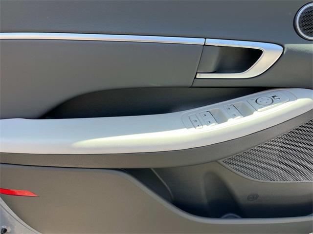 new 2025 Hyundai Sonata Hybrid car, priced at $33,010