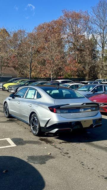 new 2024 Hyundai Sonata car, priced at $30,723