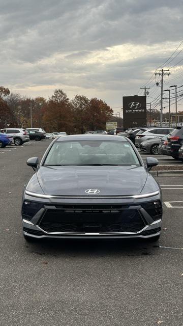 new 2024 Hyundai Sonata car, priced at $29,105