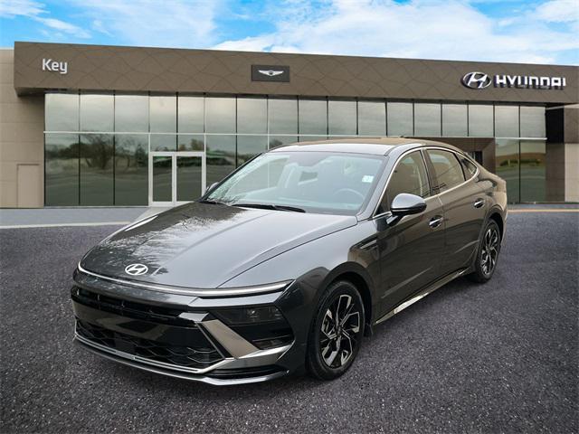 new 2024 Hyundai Sonata car, priced at $29,123