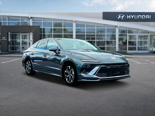 new 2024 Hyundai Sonata car, priced at $29,123