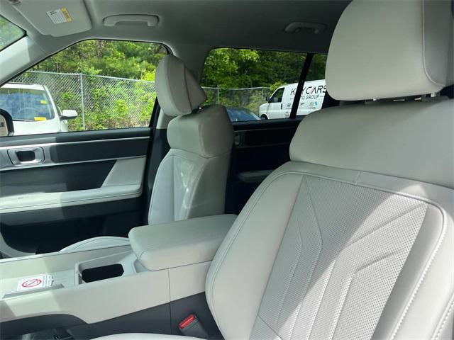new 2025 Hyundai Santa Fe car, priced at $41,689