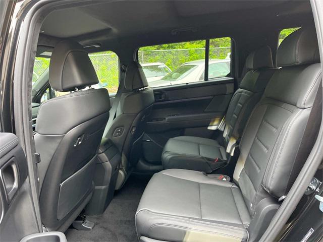 new 2025 Hyundai SANTA FE HEV car, priced at $50,275