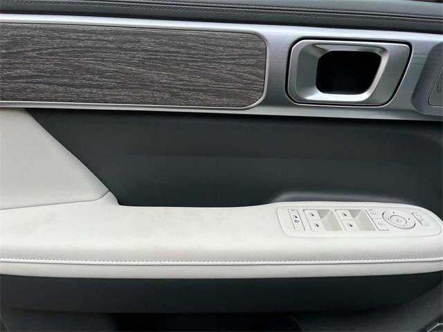 new 2025 Hyundai SANTA FE HEV car, priced at $52,065