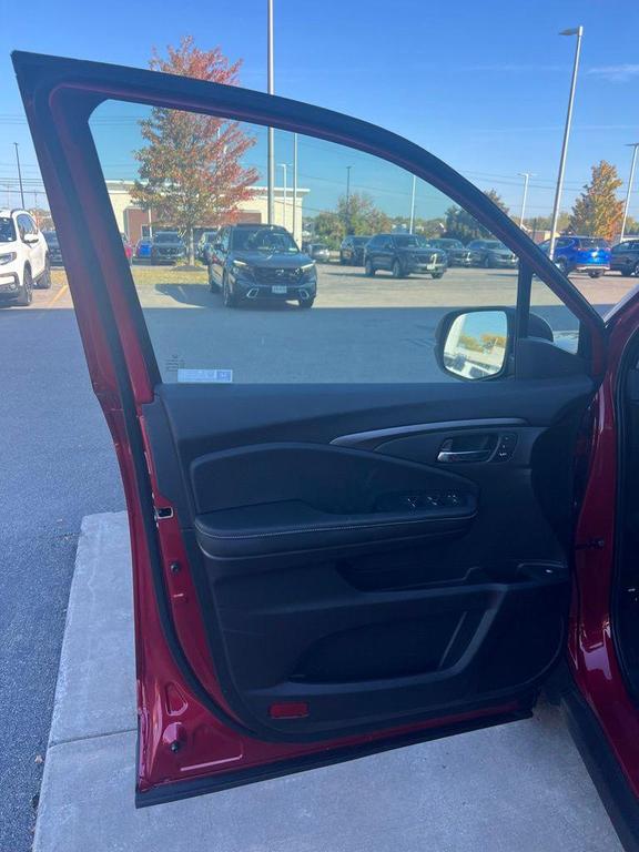 new 2025 Honda Ridgeline car, priced at $45,135