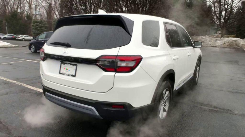 new 2025 Honda Pilot car, priced at $47,550