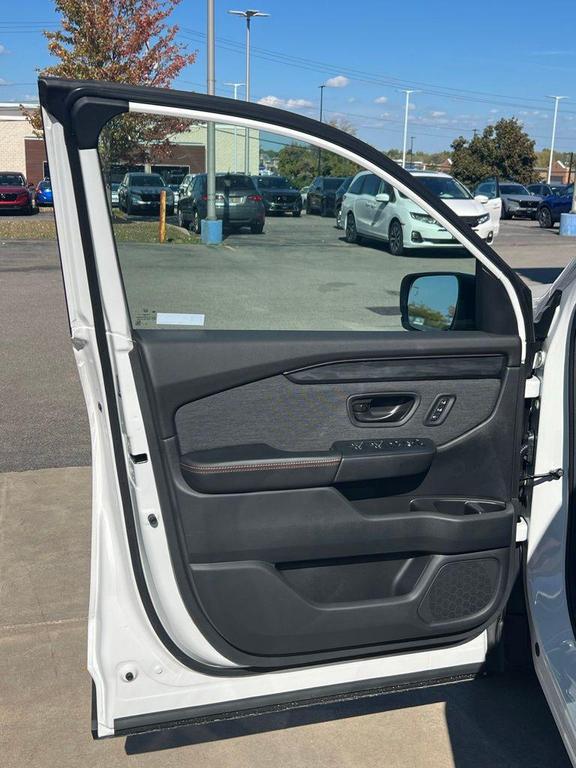 new 2026 Honda Passport car, priced at $51,600