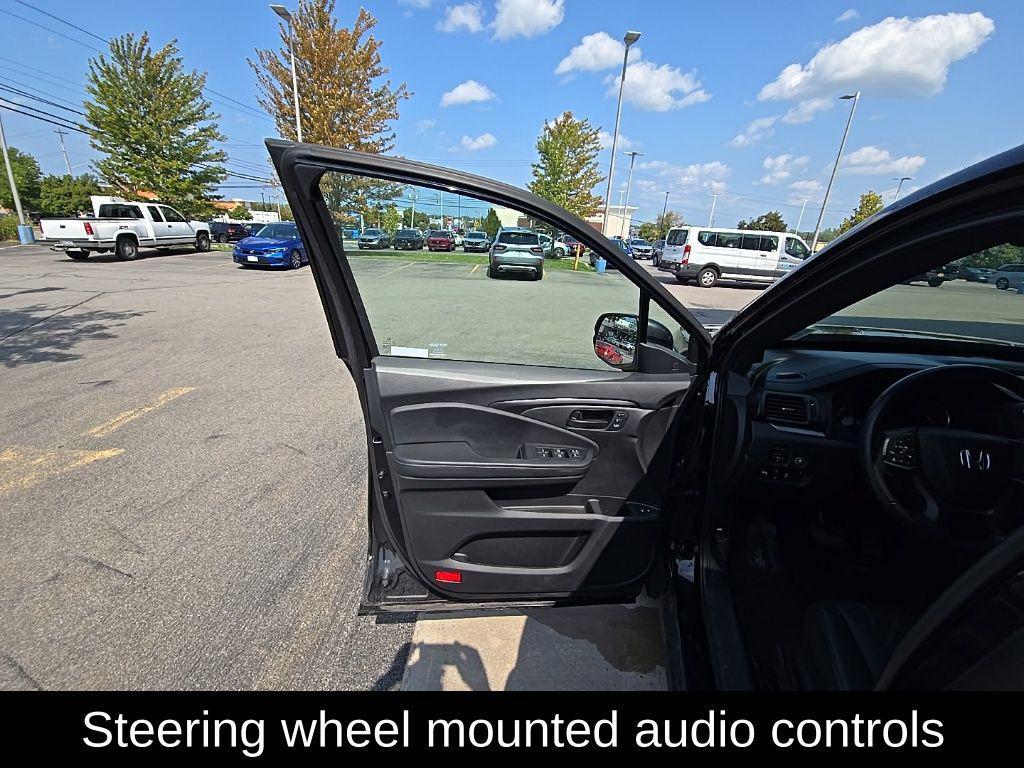 used 2022 Honda Passport car, priced at $30,223