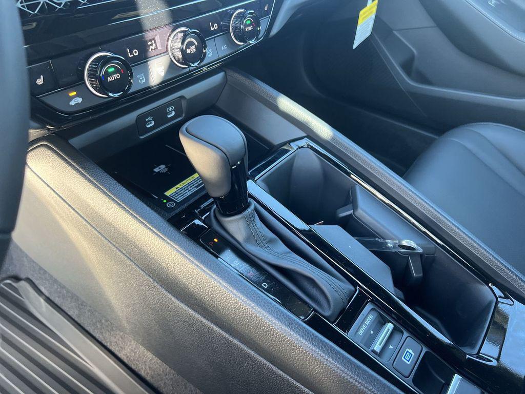 new 2025 Honda Accord Hybrid car, priced at $36,525