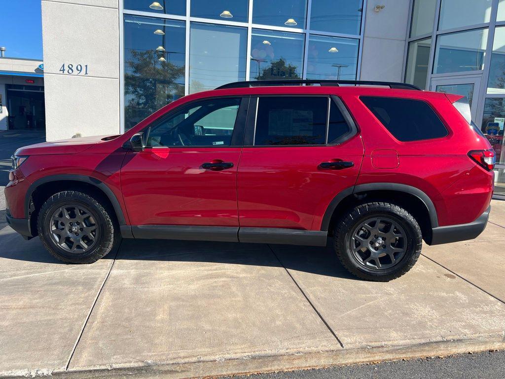 new 2025 Honda Pilot car, priced at $51,305