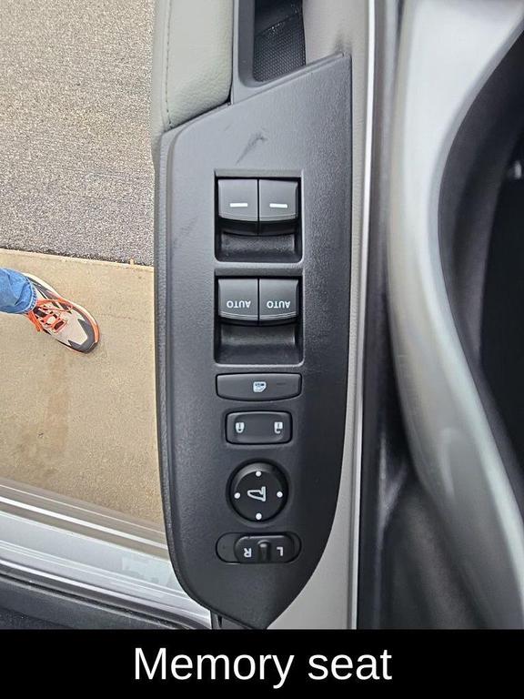 used 2020 Honda CR-V car, priced at $28,414