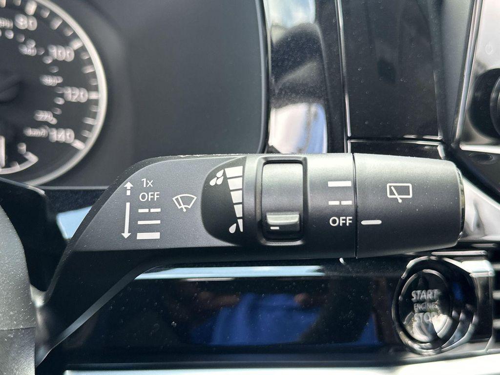 new 2025 Nissan Pathfinder car, priced at $35,827