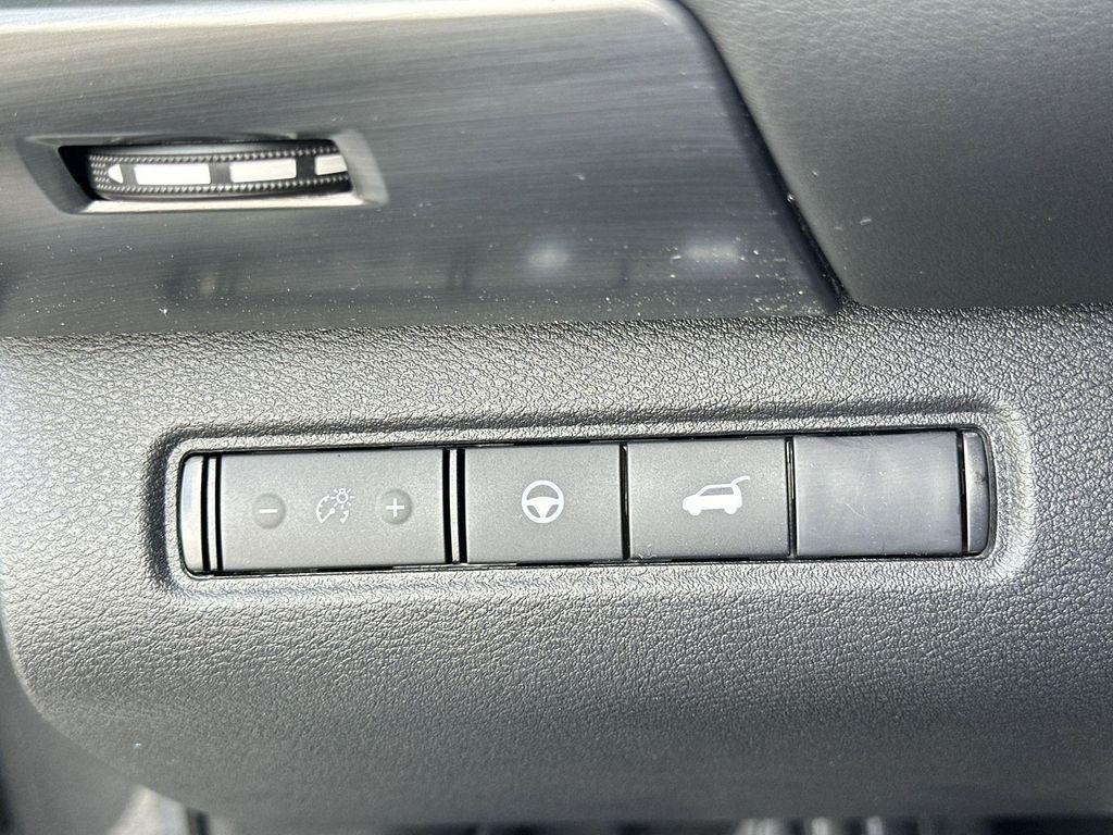 new 2025 Nissan Pathfinder car, priced at $35,827