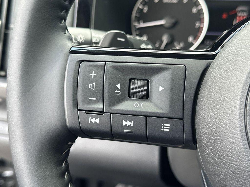 new 2025 Nissan Pathfinder car, priced at $35,827